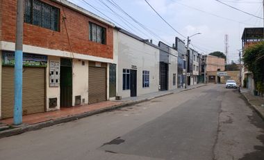 CASA EN VENTA - SIBATE - BARRIO DEL CARMEN