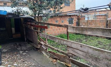 CASA EN VENTA - SIBATE - BARRIO DEL CARMEN