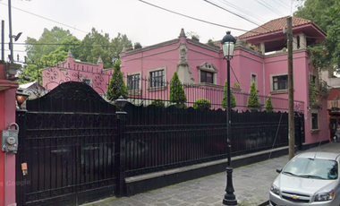 CASA DE LUJO EN REMATE UBICADA EN SANTA CATARINA, COYOACAN, CDMX