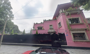 CASA DE LUJO EN REMATE UBICADA EN SANTA CATARINA, COYOACAN, CDMX