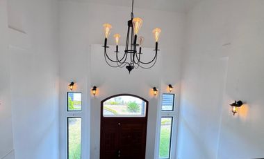 Casa de venta, 4 dormitorios, sector San Gabriel Valle de los Chillos