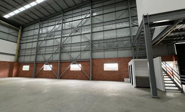 Bodega Alquilo 750 m2 En Conjunto $16.5 Millones Bodega En Conjunto Cerrado
