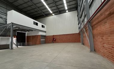 Bodega Alquilo 750 m2 En Conjunto $16.5 Millones Bodega En Conjunto Cerrado