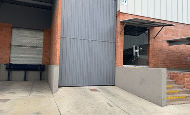 Bodega Alquilo 750 m2 En Conjunto $16.5 Millones Bodega En Conjunto Cerrado