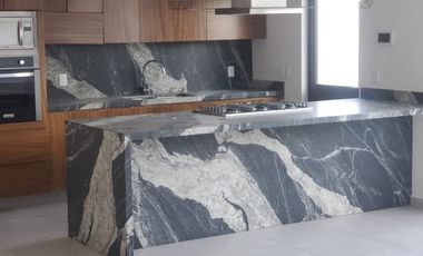 Casa en venta con acabados de lujo con el precio más bajo por m2