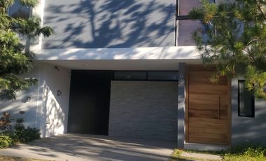 Casa en venta con acabados de lujo con el precio más bajo por m2
