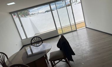 Renta de Departamento, 2 Dormitorios, Cumbayá, Sector La Primavera, Quito, Ecuador