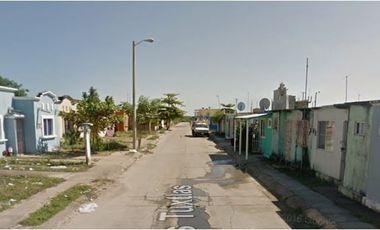 COHC (EMB) CASA EN VENTA DE CONTADO EN CD OLMECA VERACRUZ