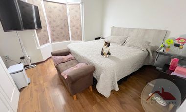 Venta casa 5 dormitorios en microbarrio cerrado Valle lo Campino