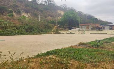 venta de terreno de 2400 mts2 en Portoviejo