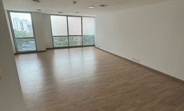 SE ARRIENDA o vende oficina en Torre Mardel