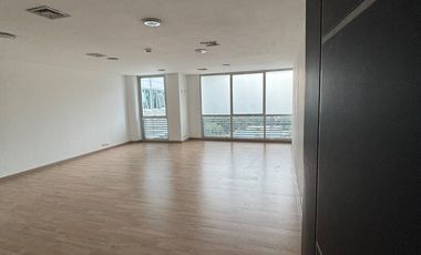 SE ARRIENDA o vende oficina en Torre Mardel
