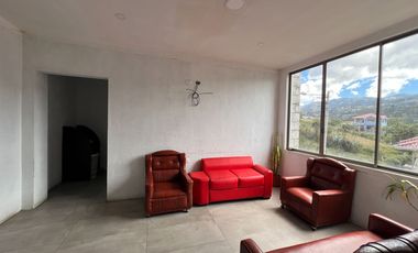 En venta casa comercial, en Azogues -Javier Loyola