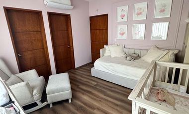 Casa en Venta colonia Jacarandas en coto y con 3 niveles  super precio