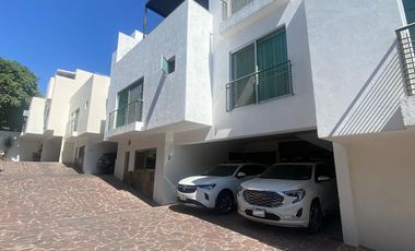 Casa en Venta colonia Jacarandas en coto y con 3 niveles  super precio