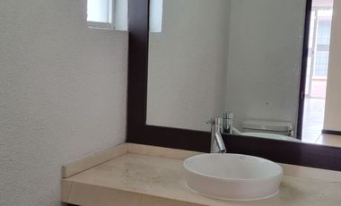 RENTA CASA EN CONDOMINIO BOSQUE DE LOS ENCINOS, FACIL SALIDA A CDMX, CERCA DE LAS OUTLET DE LERMA