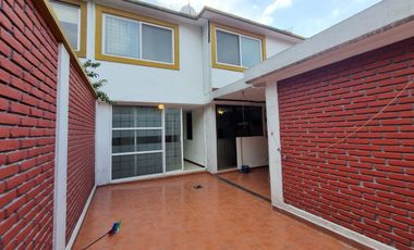 RENTA CASA EN CONDOMINIO BOSQUE DE LOS ENCINOS, FACIL SALIDA A CDMX, CERCA DE LAS OUTLET DE LERMA