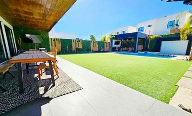 Se vende residencia con alberca y recámara en planta baja en misión de los lagos