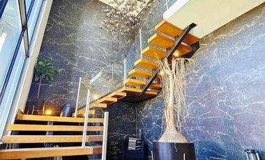 Se vende residencia con alberca y recámara en planta baja en misión de los lagos