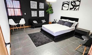 Se vende residencia con alberca y recámara en planta baja en misión de los lagos