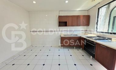 Casa en Renta Satélite, Cto. Oradores