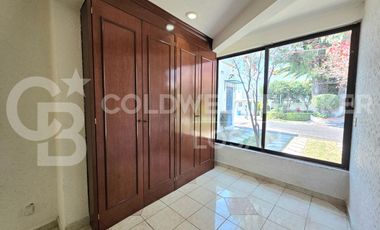 Casa en Renta Satélite, Cto. Oradores