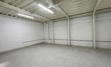 Bodega Alquilo En Acopi 953 M2 / $17.880.000 Acopi Zona Industrial De Yumbo