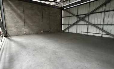 Bodega Alquilo En Conjunto Cerrado / Arroyohondo Yumbo / Área Total Construida 1.870 M2 $48.600.000