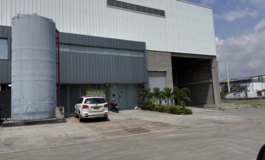 Bodega Alquilo En Conjunto Cerrado / Arroyohondo Yumbo / Área Total Construida 1.870 M2 $48.600.000
