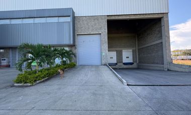 Bodega Alquilo En Conjunto Cerrado / Arroyohondo Yumbo / Área Total Construida 1.870 M2 $48.600.000