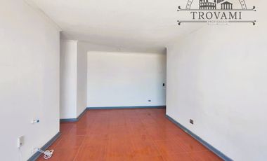 Venta lindo, luminoso y bien conservado departamento en 3er piso, 3 hab,2 baños