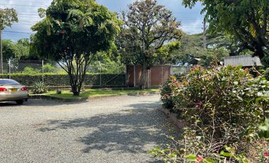 Bodega Vendo 11.500 m2, Con una área construida de 3.970 m2, $11.980 Millones