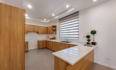 2 Storey House and Lot for Sale in Promenade, Sta.Rosa Laguna