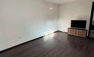 DEPARTAMENTO EN VENTA EN ZONA CRUZ DEL SUR EXCELENTE UBICACIÓN