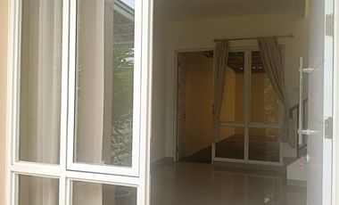 Disewakan Cepat Rumah 2 Lt di Cluster Samata Kota Harapan Indah, Bekasi