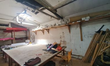 Rumah Tinggal strategis Berlokasi Di Tengah Kota, Bisa Untuk Usaha, Di Kembar, BKR, Bandung