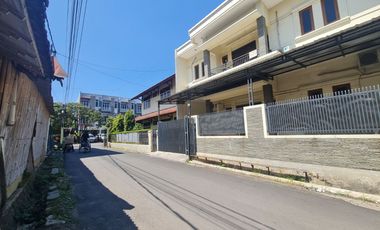 Rumah Tinggal strategis Berlokasi Di Tengah Kota, Bisa Untuk Usaha, Di Kembar, BKR, Bandung