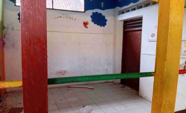 Disewakan ruang Usaha strategis pinggir jalan raya Cocok untuk Usaha Atau Kantor