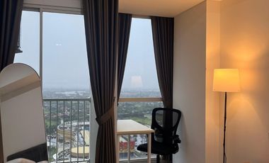 DISEWAKAN APARTEMEN SAMPING BINUS DAN UBM ALAM SUTERA FURNISHED