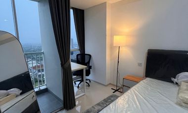 DISEWAKAN APARTEMEN SAMPING BINUS DAN UBM ALAM SUTERA FURNISHED
