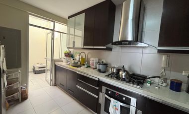 VENDO LINDA CASA EN CONDOMINIO DE 6 CASAS CERCA A REYNALDO VIVANCO Y PRECURSORES