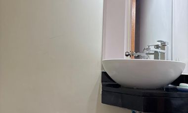 VENDO LINDA CASA EN CONDOMINIO DE 6 CASAS CERCA A REYNALDO VIVANCO Y PRECURSORES