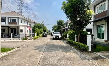 Unbeatable price! Young house in a prime location. Twin house for sale at Lanceo Crib Thepharak–Tamru — the cheapest unit in the entire project!