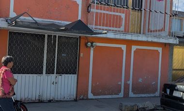 AMPLIA CASA CON 5 RECAMARAS CERCA DEL METRO CD AZTECA