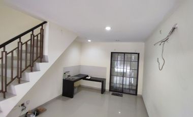 Disewakan Rumah di Green Lake City Cluster East Asia Ukuran 4x12 Dengan 2 Lantai Dengan 2 Kamar Tidur Harga Termurah