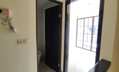 Rumah Green Lake City Minat Disewakan 4x12 Cluster East Asia Dengan 2 Kamar Tidur 2 Lantai Bangunan Dijamin Harga Termurah