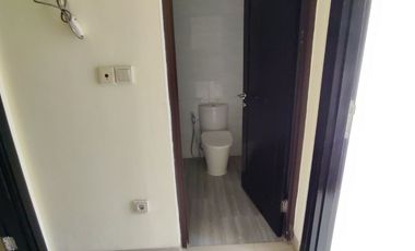 Rumah Green Lake City Minat Disewakan 4x12 Cluster East Asia Dengan 2 Kamar Tidur 2 Lantai Bangunan Dijamin Harga Termurah