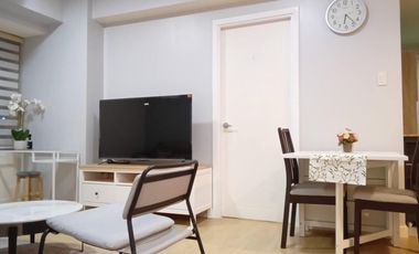 19th Floor Tower F,  The Grove by Rockwell, 117 E. Rodriguez Jr. Ave., Brgy. Ugong, Pasig - 3 Bedrooms with Parking