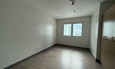 Premium Studio for Rent w/ Parking at The Connor Greenhills