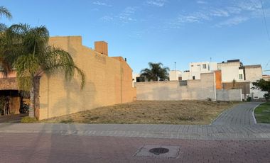 TERRENO EN ESQUINA EN CANTERAS DE SAN AGUSTIN